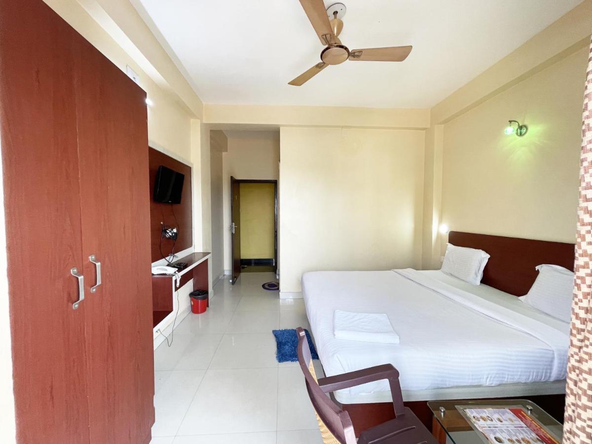 Hotel Golden Wave Puri Dış mekan fotoğraf