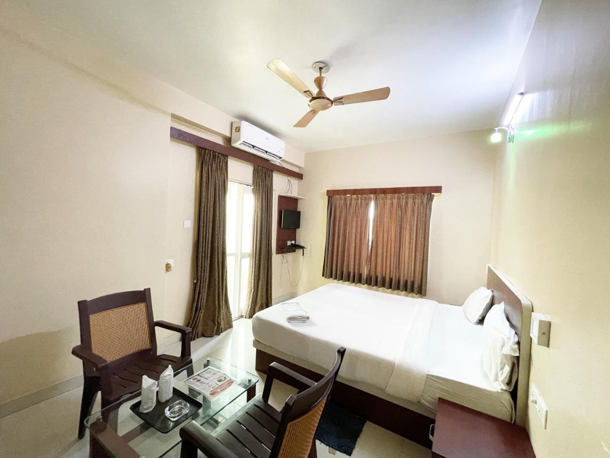 Hotel Golden Wave Puri Dış mekan fotoğraf