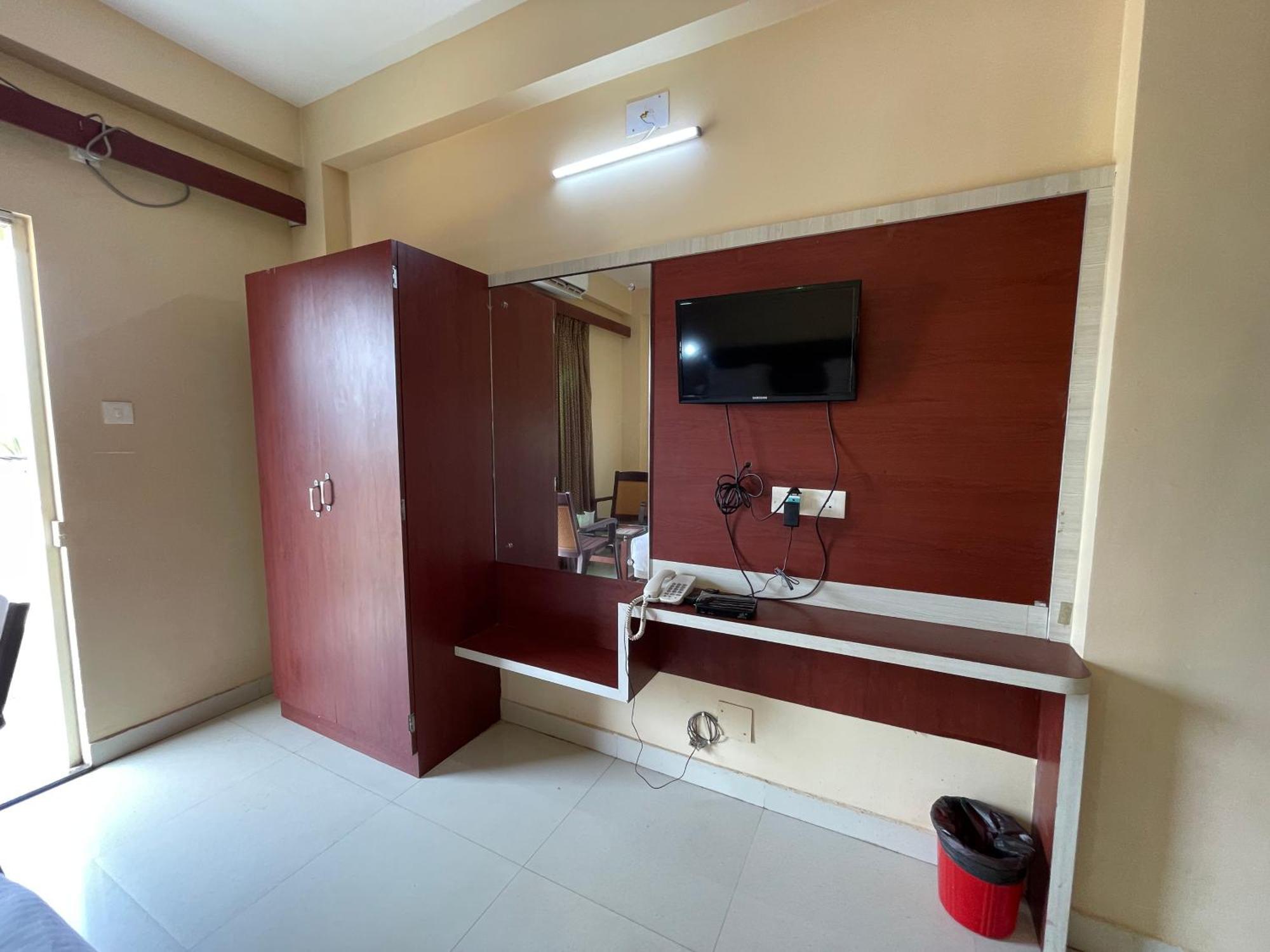 Hotel Golden Wave Puri Dış mekan fotoğraf