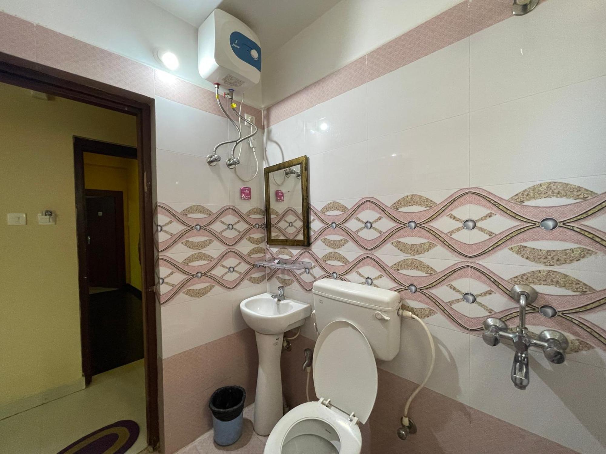 Hotel Golden Wave Puri Dış mekan fotoğraf